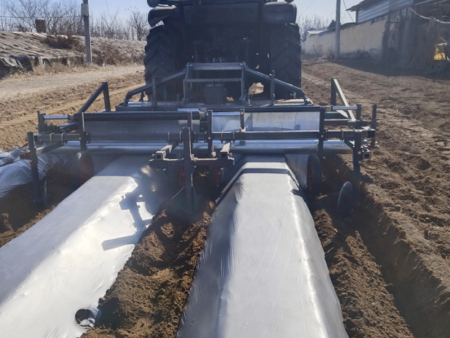 旋耕起垄铺膜机