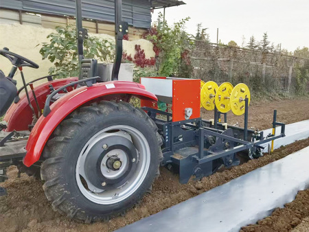 旋耕起垄施肥铺膜滴灌打孔打标一体机