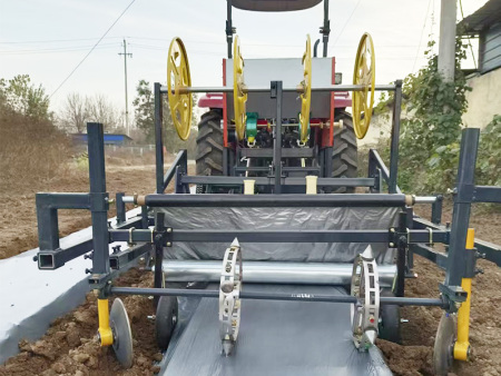 旋耕起垄施肥铺膜滴灌打孔打标一体机