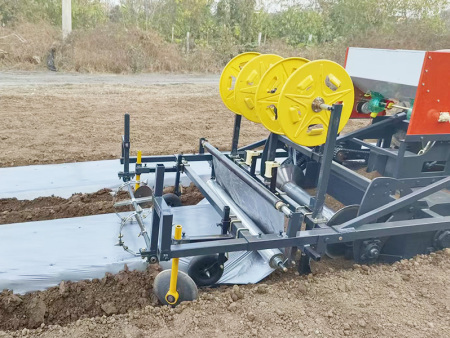 旋耕起垄施肥铺膜滴灌打孔打标一体机