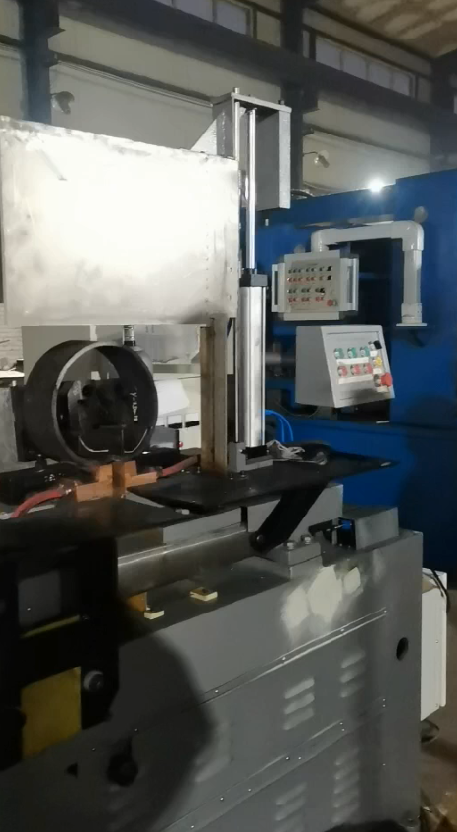 小鋼圈對焊機 去刺機