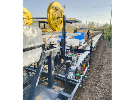 旋耕起垄铺膜移栽一体机