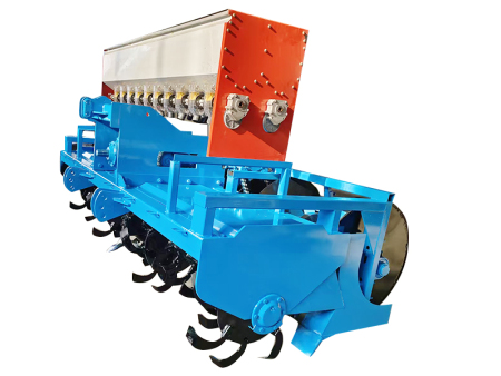 三行开沟机