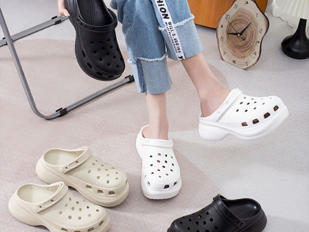 6824  光板女款洞洞鞋35-40