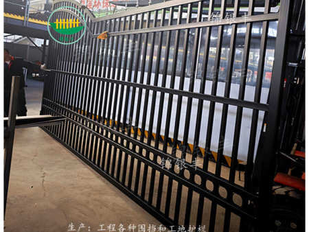 镀锌方管黑色铁艺大门 3