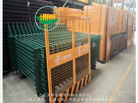 電梯施工門 中交工地防護電梯門