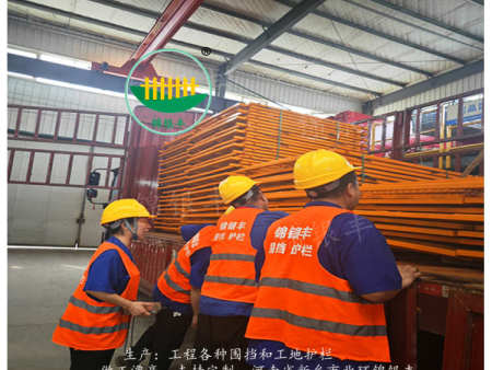 建筑施工電梯門生產(chǎn)廠家