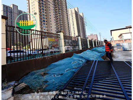 焊接铁艺围墙栅栏 学校工厂外围金属栏杆 方管围栏 焊接铁艺围墙栅栏 学校工厂外围金属栏杆 方管围栏