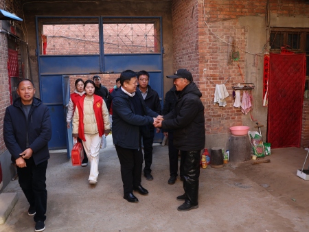 志愿同行 暖冬传爱｜集团开展“12·5”志愿者日主题活动