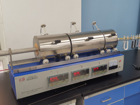 煤炭中碳氢含量测定：三节炉仪器的应用与分析