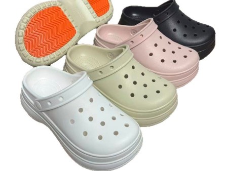 6900 男女贴防滑衬云朵洞洞鞋35-40