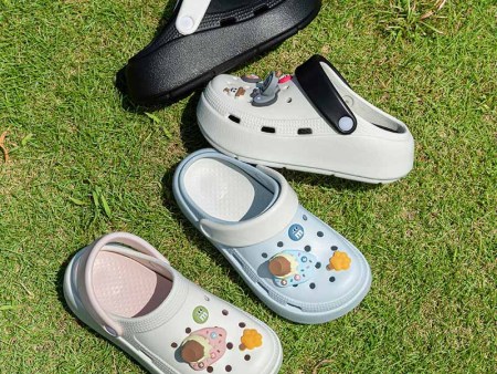 6972  冰淇淋饰扣洞洞鞋35-40