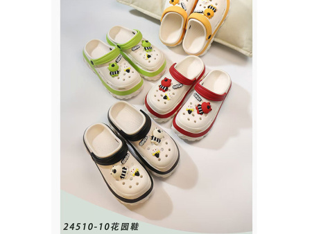 6992 青蛙饰扣厚底洞洞鞋女36-41