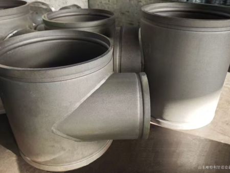 大口径焊接碳钢沟槽管件-三通