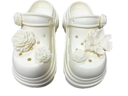 6710 白玫瑰花饰扣增高洞洞鞋35-40