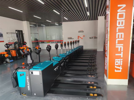 叉車智能化升級：AI 視覺導航 + 自動避障技術應用案例，河北修叉車供應商為您解答