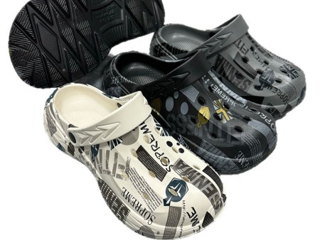 7013 国 旗印花洞洞鞋男40-45