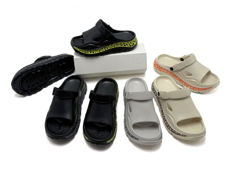 7024  男士描漆一字凉鞋40-45