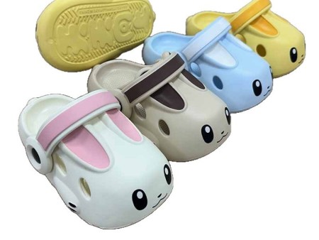 7043 儿童卡通小兔耳机洞洞鞋140-220