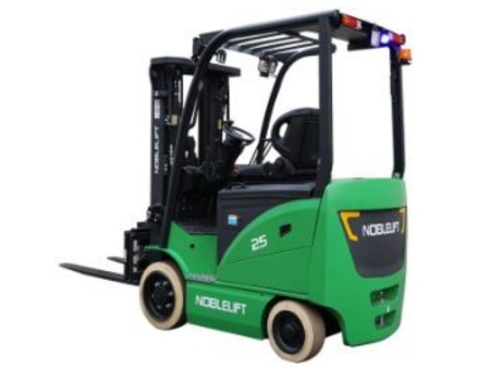 平衡重式叉車綠