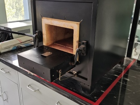 ‌箱式高温炉使用煤炭时的实验注意事项