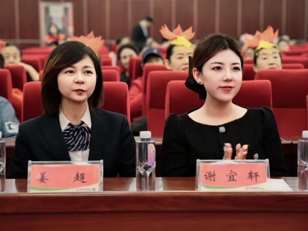 那些花儿口才教育 青州市益wang府南路天山花园沿街房 15763077099