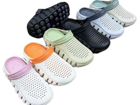 7165 双色透气情侣洞洞鞋36-45