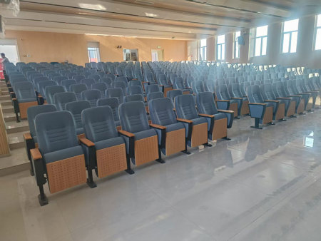 礼堂椅