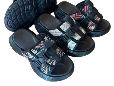 7238 运动搭扣男士拖鞋40-45