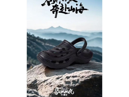 7305 情侣款运动洞洞鞋纯色35-45