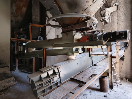 新型螺旋定量给料机