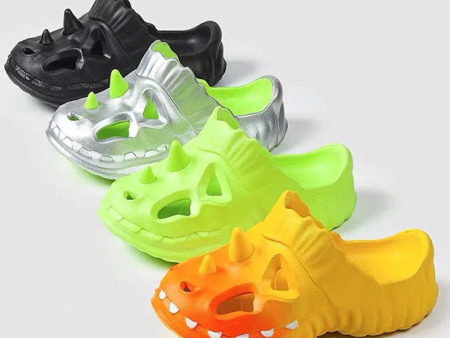 7320 情侣三角龙喷漆包头鞋35-45