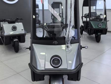 万仕达 斗号机器人 灰