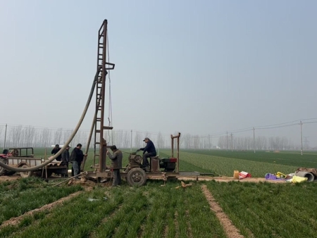 开封打井打桩水稻乡麦田浇地井