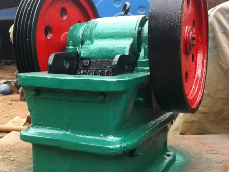 PE-250×400颚式破碎机   鄂式破碎机