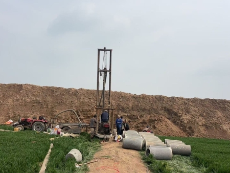 开封打井打桩水开封打井黄河边陈留麦田浇地井