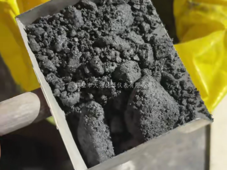 現(xiàn)場(chǎng)實(shí)拍 | 實(shí)驗(yàn)室顎式破碎縮分機(jī)試料全流程