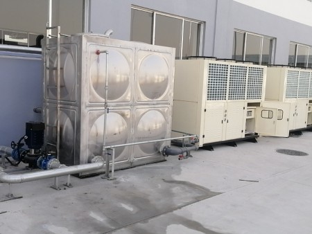 工业冷水机