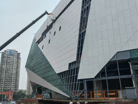 建筑藝術(shù)與（高密度纖維增強(qiáng)硅酸鈣板）保溫一體板的完美呈現(xiàn)[666]