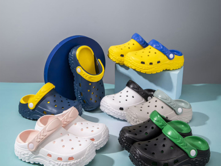 7448 儿童踩屎感洞洞鞋24-35