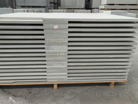 水泥拉槽板、打孔板