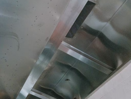 美食区油烟净，商场消费更舒心