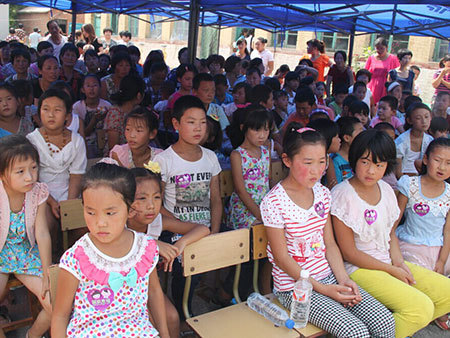 人间真情,大爱无疆——我会赴革命老区潘家峪捐资助学活动纪实