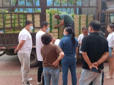 “灾害无情人有情”唐山市青年民营企业家协会爱心助农活动