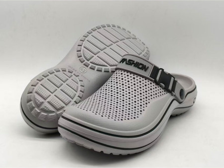 7577  单码描漆网面洞洞鞋大码男41-46