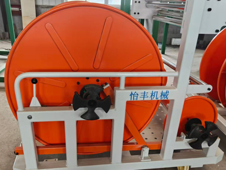 全钢胎体内衬层台车
