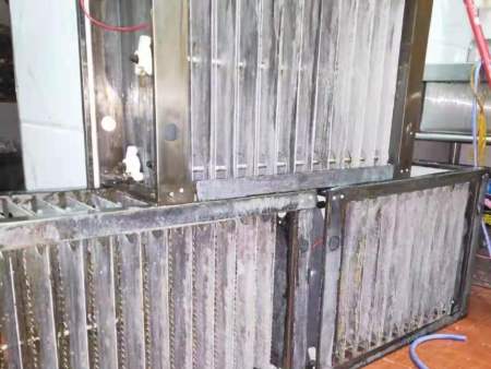 油烟净化器维护技巧，延长寿命+降低成本（西安餐饮专属）