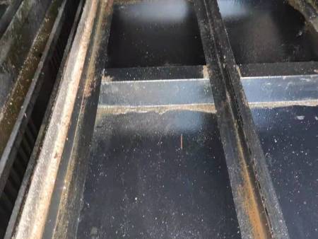 排煙忽好忽壞？大概率是管道油垢 “時通時堵”