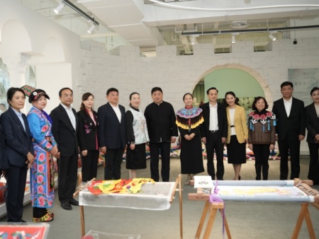 2024年省馆活动与徐明飞省长.产业司司长.原故宫博物馆馆长和省厅领导合影