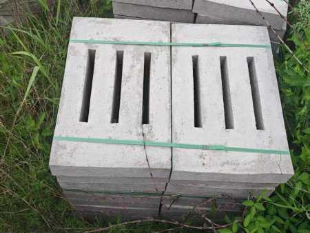 多种规格水泥盖板现货供应 辽宁鑫雨婷砼制品保障沟井封闭施工